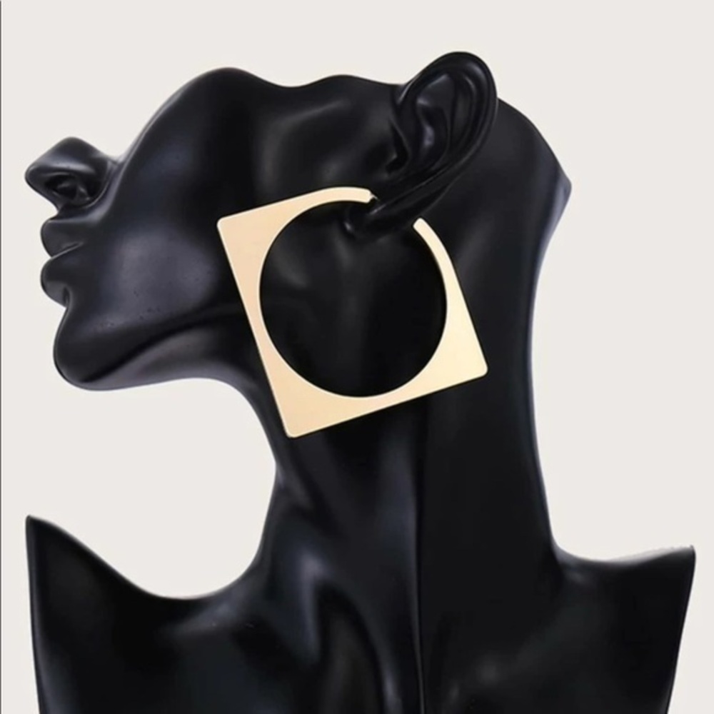 💋 Gold tone Hoop Geometric hypoallergenic earrings